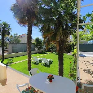 Vedrana Apartment