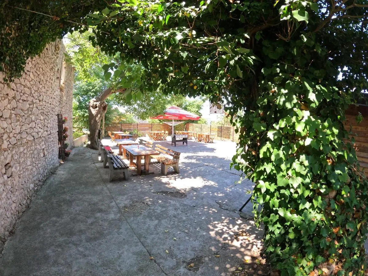 Hostel Adria Zadar 0*,